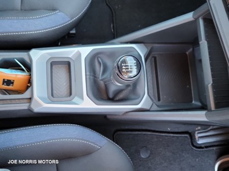 2025 Dacia Bigster EXPRESSION TCE 140 LOW KMS €30,995 thumbnail