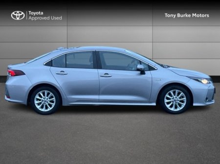 2022 Toyota Corolla - Luna Edition - 1.8 Hybrid - Automatic - Tax EUR 180 - Full TOYOTA Service History // Remote Central Locking // Front Electric Windows // Rear Electric Windows // Electric Mirrors // Finger Tip Stere €24,399