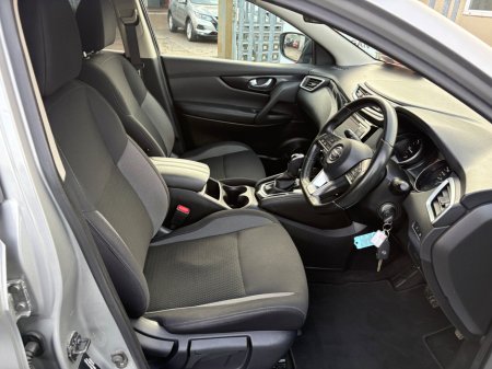 2019 Nissan Qashqai 1.5 DSL SV €17,995 thumbnail