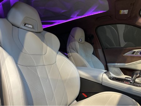 2024 BMW XM 50E PHEV AUTO MEGA SPEC €124,950 thumbnail