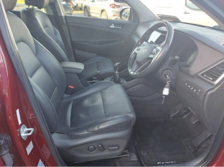 2016 Hyundai Tucson 1.7 PREMIUM BLD 116PS 5 5DR €10,950 thumbnail