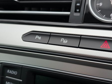 2016 Volkswagen Passat 1.6 TDI 120HP Comfortline €13,450 thumbnail