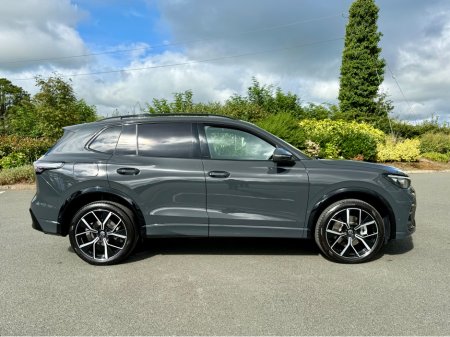 2025 Volkswagen Tiguan R-LINE TSI PHEV S- DSG BLACK EDITION €56,995