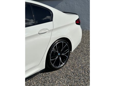 2022 BMW 5 Series 520d M Sport (MHT) 18% €49,995