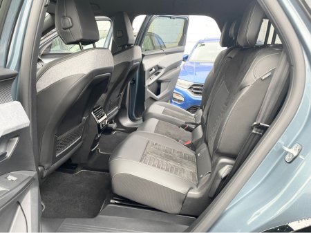 2025 Peugeot 5008 E 5008 GT-LINE 73KW 213BHP FULLY ELECTRIC €47,950 thumbnail