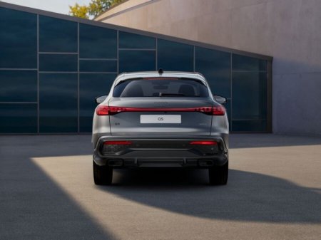 2026 Audi Q5 SPORTBACK 50TFSI E-HYBRID COMPETITION QUATTRO AUTOMATIC €84,724 thumbnail