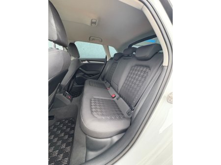 2015 Audi A3 Sportback A3 1.4 TFSI Automatic €13,950 thumbnail