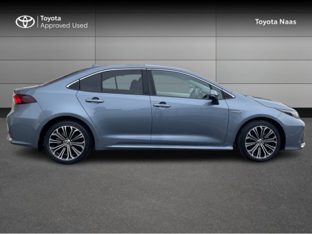 2022 Toyota Corolla HYBRID LUNA SPORT 4DR - SAT NAV / HEATED SEATS €28,444