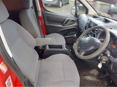 2013 Peugeot Partner ACCESS 1.6 HDI 75 PANE PANELED 4DR *TRADE ONLY* €2,500 thumbnail