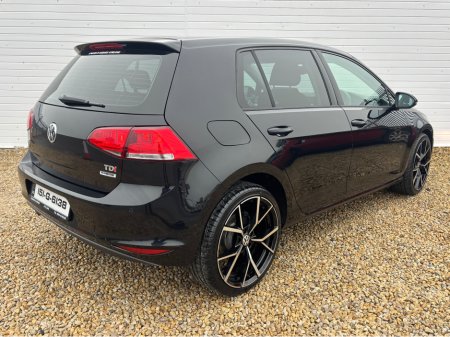 2015 Volkswagen Golf 1.6 TDI MATCH BLUEMOTION 105PS 5 5DR €11,950 thumbnail