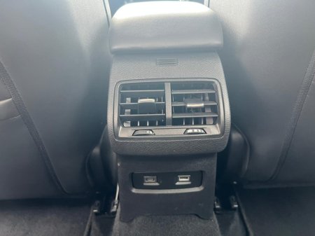 2024 Citroen C4X BlueHDi 130 S&amp;S EAT8 €6.4 Max €33,950 thumbnail