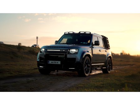 2022 Land Rover Defender 110 3.0D HARD TOP S 3 SEATER €60,000