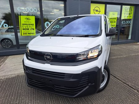2025 Opel Vivaro  €25,950