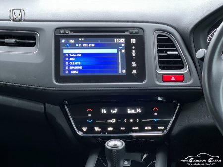 2018 Honda HR-V 1.5 VTEC WITH ONLY 57000km €18,950 thumbnail