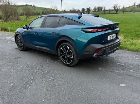 2023 Peugeot 408 ALLURE 1.2 130 AUTOMATIC 6 6.4 4 €25,950