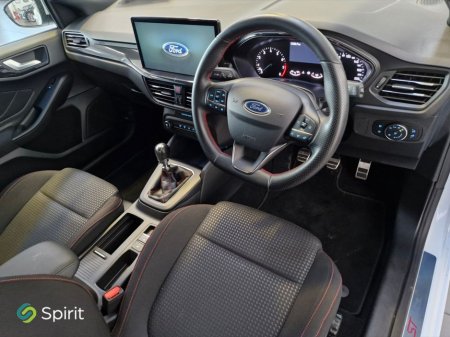 2024 Ford Focus ST-LINE €25,900 thumbnail