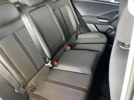 2023 Volkswagen T-Roc LIFE 1.0 TSI MANUAL 6SPEED FWD 110HP 5 €27,450 thumbnail