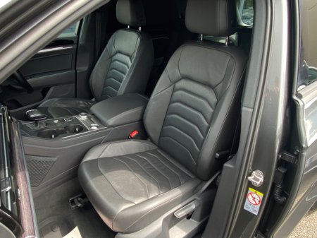 2021 Volkswagen Touareg 3.0TDI 231HP V6 4M DSG Design €38,170 thumbnail