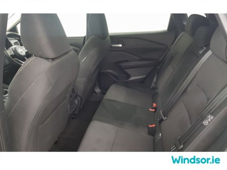 2022 Nissan Qashqai 1.3 PET MILD HYBRID SV PREMIUM €27,995 thumbnail