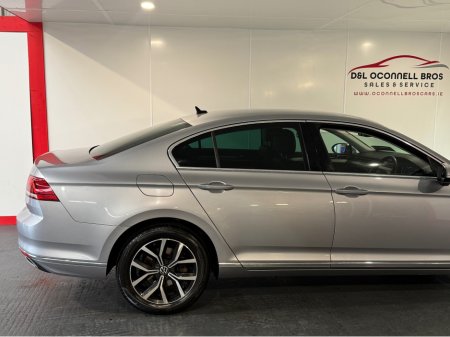 2021 Volkswagen Passat ELEGANCE 2.0 TDI MANUAL 6SPEED FWD 150 4DR €26,950 thumbnail