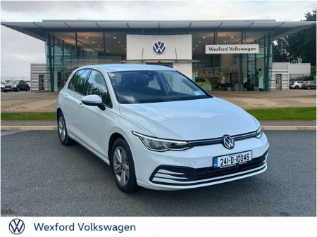 2024 Volkswagen Golf LIFE 1.0 TSI 110HP MANUAL €25,475
