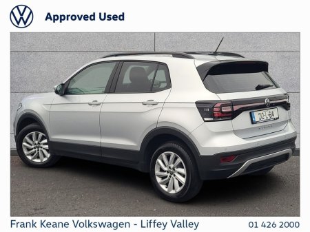 2021 Volkswagen T-Cross LIFE AUTO 1.0 TSI 110HP *PARKING SENSORS* *CAR PLAY & ANDROID AUTO* *DUAL-ZONE CLIMATE CONTROL* €22,995
