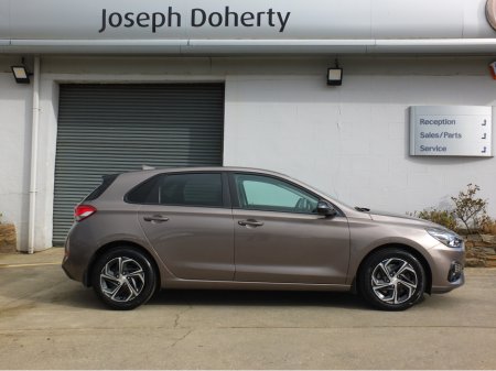 2021 Hyundai i30 I 30 DELUXE 5DR €21,495 thumbnail