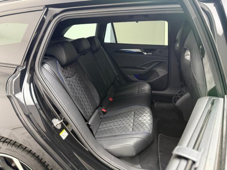 2025 Volkswagen Passat R-LINE 1.5 PHEV DSG €42,990 thumbnail