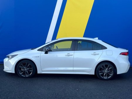 2020 Toyota Corolla WXB 1.8 HYBRID // HALF LEATHER HEATED SEATS // REVERSE CAMERA // ADAPTIVE CRUISE CONTROL €21,750