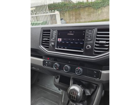 2018 Volkswagen Crafter 30 MWB 140HP MANUAL 6SPEED FWD HR 5DR €15,000 thumbnail