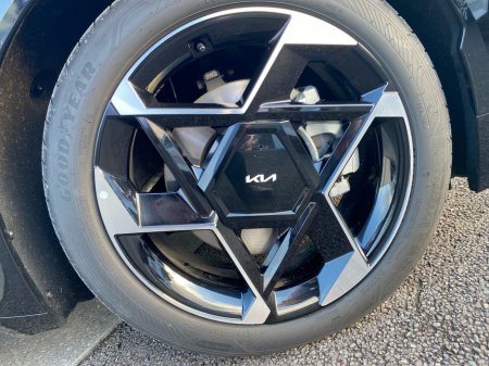 2025 Kia EV4 FASTBACK GT LINE LR 4DR €51,950