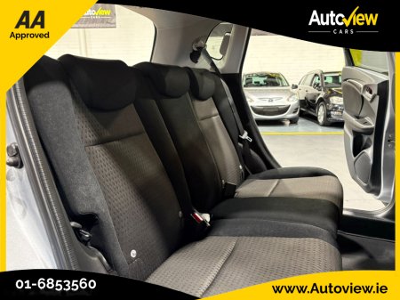 2019 Honda Jazz /Fit 1.5 Self-Charging Hybrid Automatic. AA APPROVED // FINANCE & NATIONWIDE DELIVERY AVAILABLE // SIMI DEALER €14,995 thumbnail