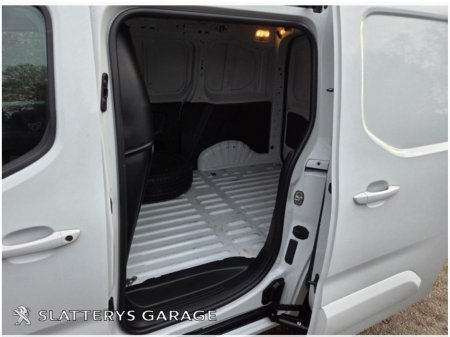 2023 Opel Combo COMBO SPORT-L1H1-1.5 100BHP D-6 €14,227 thumbnail