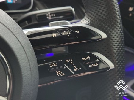 2025 Mercedes-Benz CLE CLE300e AMG Line Premium + €75,950 thumbnail