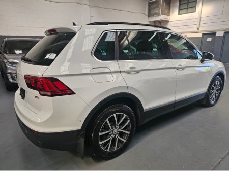 2017 Volkswagen Tiguan 1.4 TSI DSG €23,950 thumbnail