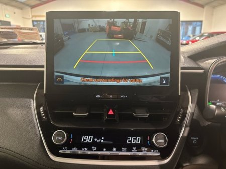 2025 Toyota Corolla Cross 1.8 SPORT HYBRID AUTO €40,450 thumbnail