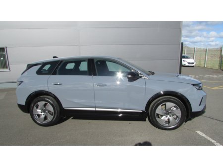 2026 Opel Grandland ELEGANCE ELECTRIC 73KW BATTERY 520KMS €39,900