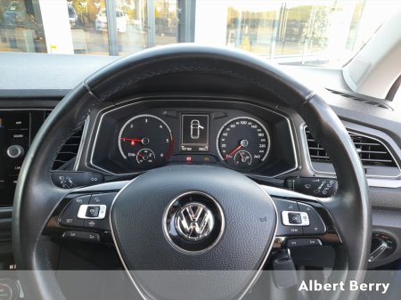 2020 Volkswagen T-Roc DESIGN 1.6 TDI MANUAL 6SPEED FWD 115BHP 5 5DR €21,950 thumbnail