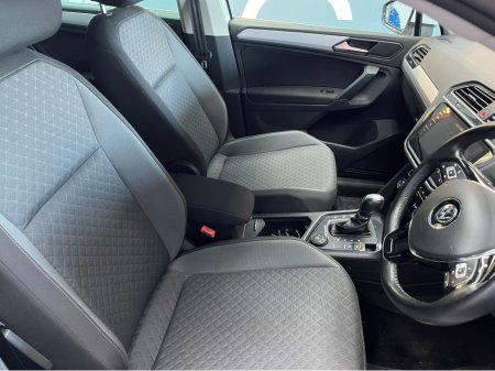 2019 Volkswagen Tiguan €26950! 2019 VOLKSWAGEN TIGUAN TDI 4MOTION COMFORTLINE 2.0 AUTOMATIC / CRUISE CONTROL / REVERSE CAMERA €26,950 thumbnail