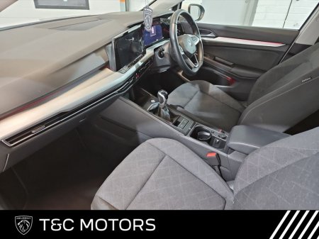 2023 Volkswagen Golf Life 2.0TDI - Rear Parking Sensors, A/C, Apple Carplay & Android Auto, Adaptive Cruise Control €23,995