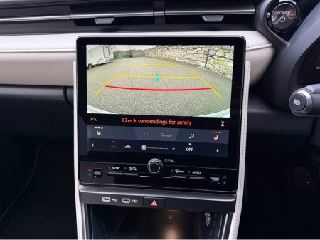 2025 Lexus LBX ***SOLD***PREMIUM SPECIFICATION//BEIGE LEATHER//IMMACULATE//HYBRID//SIMI AND AA DEALER thumbnail