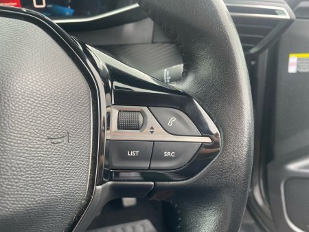 2020 Peugeot 2008 1.5 BlueHDI 100bhp Allure €18,975 thumbnail