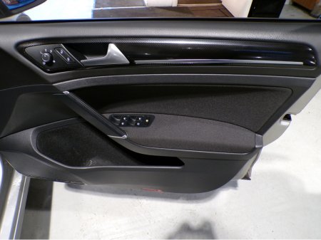 2015 Volkswagen Golf *ONLY 45,000*AUTO*VW GOLF 1.4 TSI HIGH-LINE*COLOUR CAMERA WITH ADAPTIVE CRUISE*UP-GRADED VW ALLOYS*XL MEDIA*HIGH-LINE BODY STYLING*FLAT-BOTTOM SPORT STEERING WHEEL WITH PADDLE SHIFT*RADAR ASSIST**ANTI €14,900 thumbnail