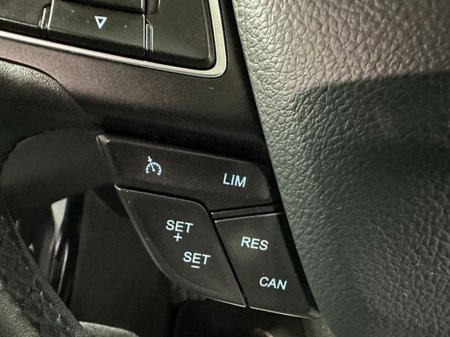 2017 Ford Focus Zetec 1.5 Tdci 171 €13,800 thumbnail