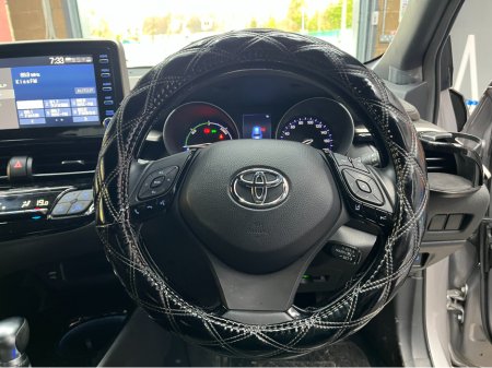 2020 Toyota C-HR €22950! 2020 TOYOTA C-HR G 1.8 AUTOMATIC / REVERSE CAMERA / CRUISE CONTROL €22,950 thumbnail