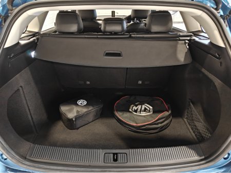 2021 MG Mg5 LONG RANGE SW EV EXCLUSIVE 5DR AUTO €12,250 thumbnail