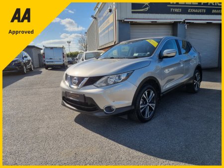 2015 Nissan Qashqai 1.5 SV SAFETY PK + CON DSL CONNECT €10,950
