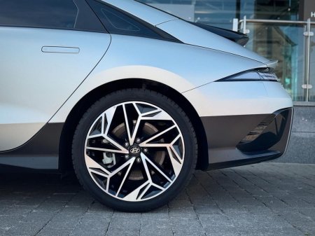 2024 Hyundai Ioniq 6 Ioniq 6 Signature 53 kW, Upgraded Alloys , Leather €36,995