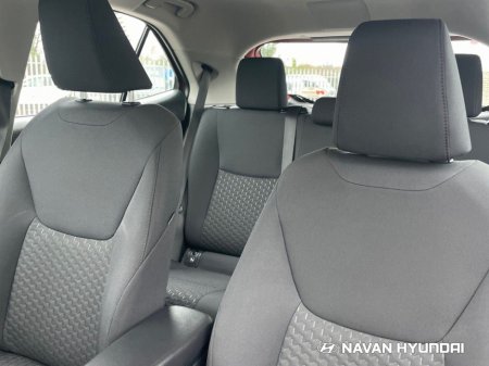 2024 Toyota Yaris Cross 1.5 Hybrid Luna thumbnail