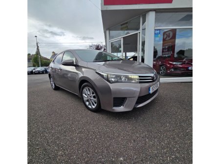 2015 Toyota Corolla D-4D 90 (1.4) Aura €9,999